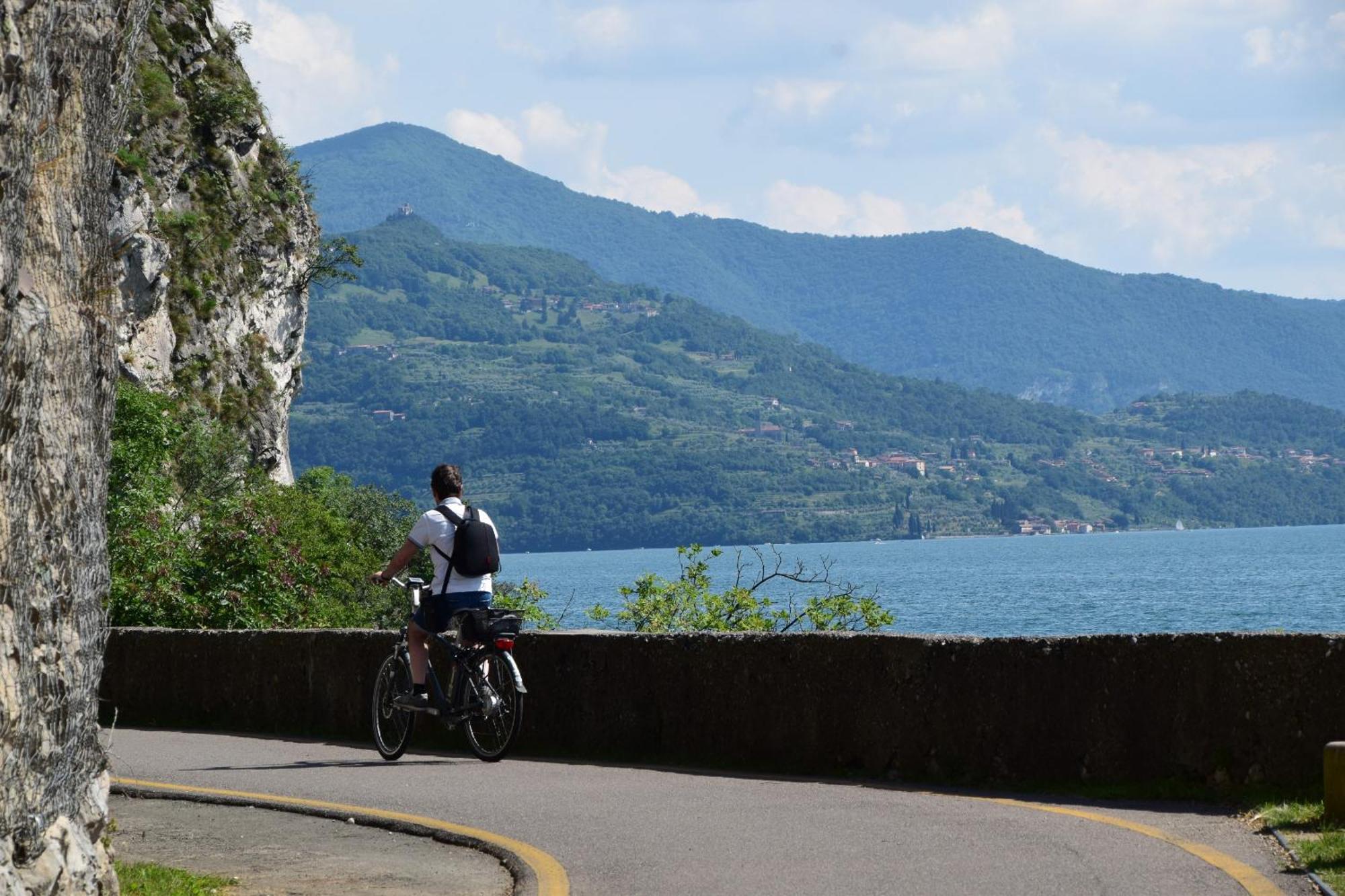Angelo&Mari Mountain Lake Iseo Hospitality Marone Luaran gambar